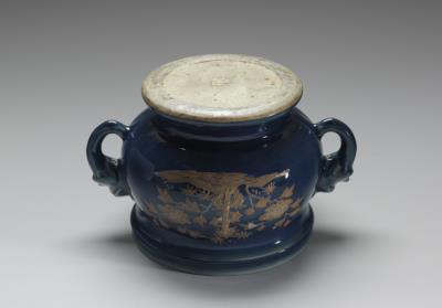 图片[3]-Incense burner with applied decoration of rocks and flowers and animal-shaped handles in cobalt blue glaze. Ming dynasty, Jiajing reign (1522-1566)-China Archive